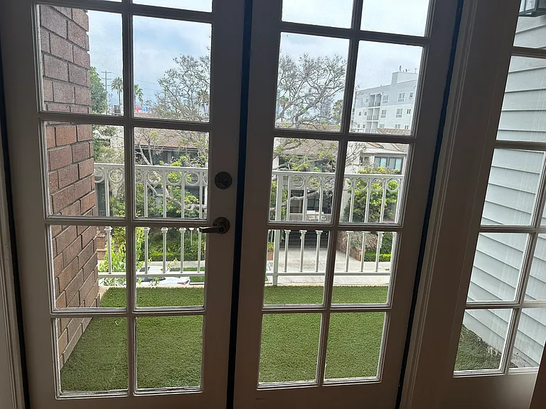 Balcony (Century City view)