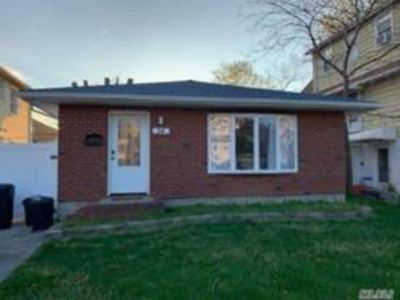 24 Parma Rd, Island Park, NY, 11558