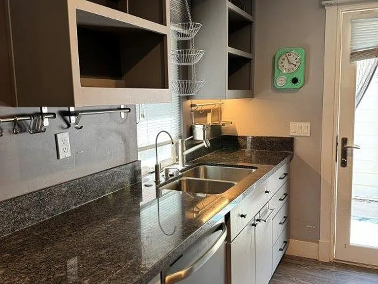 408 Del Oro Ave — Photo 5