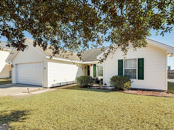 3rd image of 33 Cordage Cir