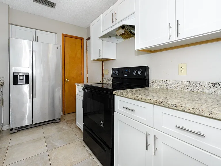 1023 Spring Meadow Dr #1 — Photo 5