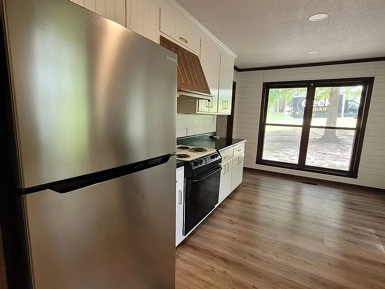 2112 Westfield Dr — Photo 10