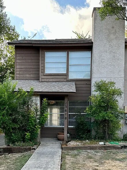 2 bed, 1.5 bath, 950 sqft, $1,425 — Photo 1