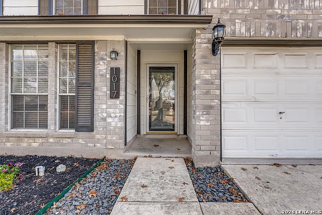 4 bed, 2.5 bath, 2499 sqft, $2,250 — Photo 3