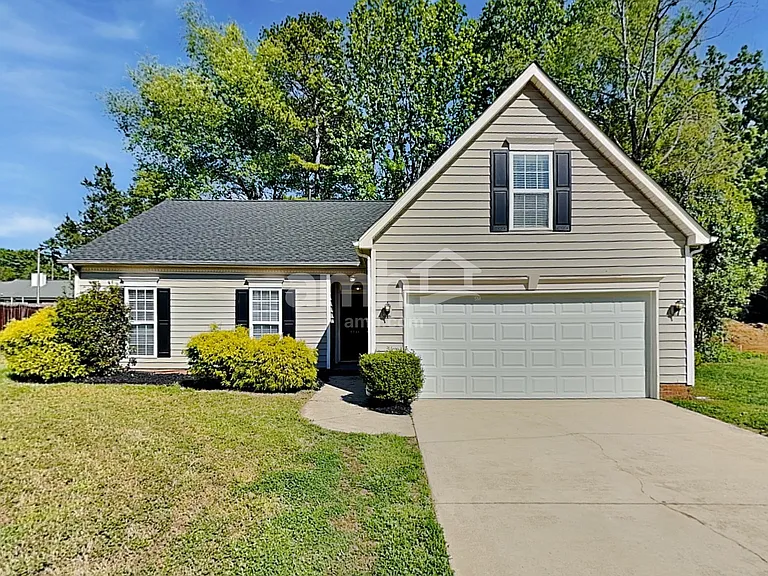 7940 Ebony Rd — Photo 1