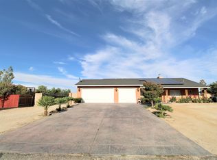 38568 154th St E, Lake Los Angeles, CA 93591