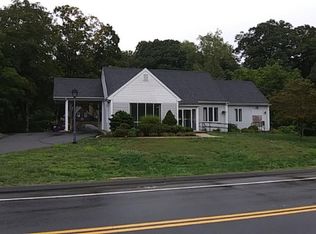 9 Water St, Chester, CT 06412