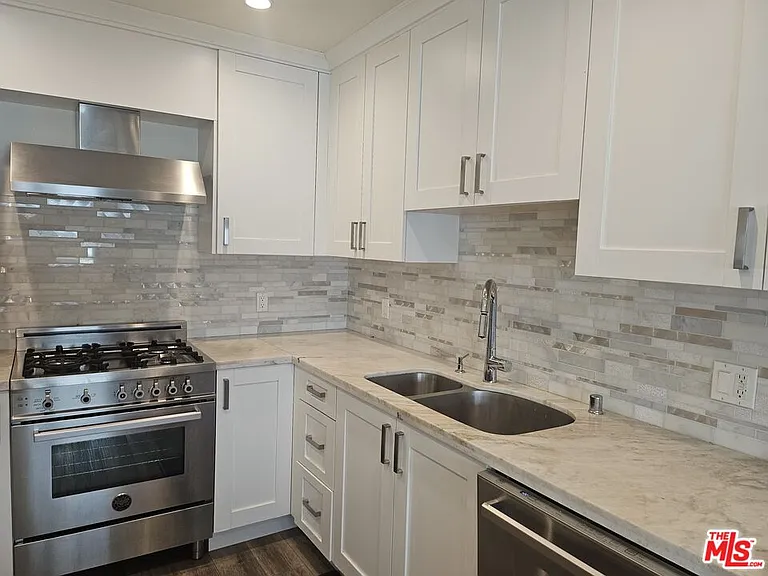 853 S Lucerne Blvd #206 — Photo 3