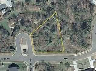 176 42nd Avenue Dr NW, Hickory, NC 28601