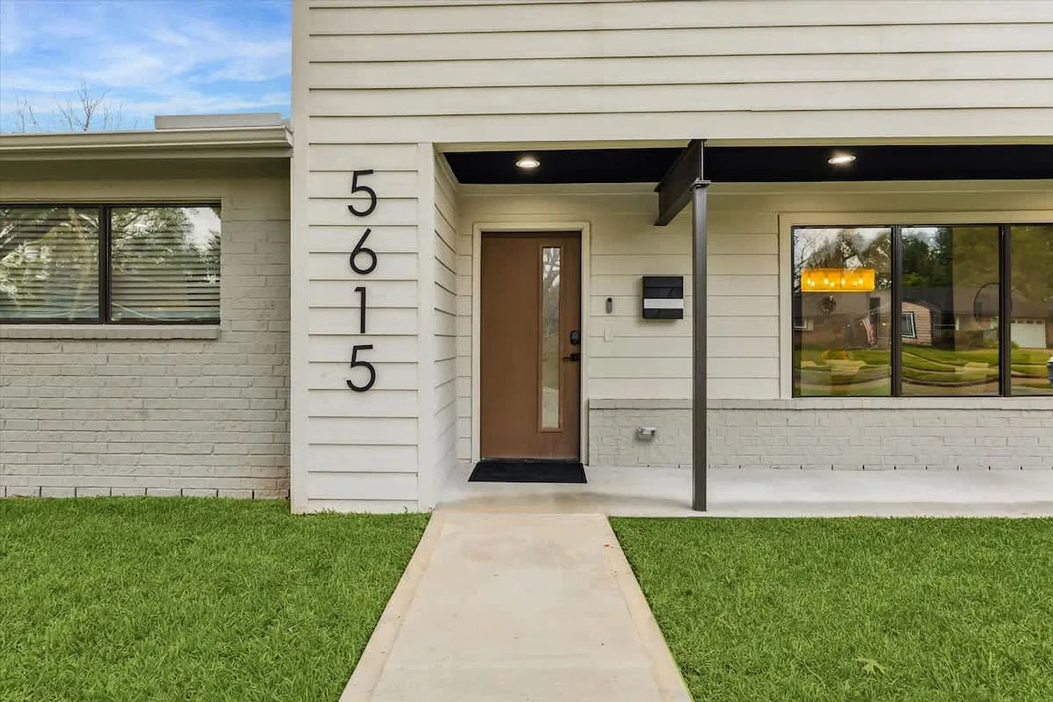 4 bed, 2.0 bath, 1883 sqft, $5,350 — Photo 3
