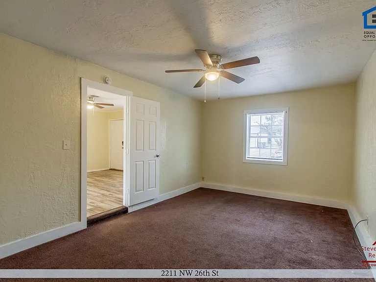 2211 NW 26th St — Photo 36