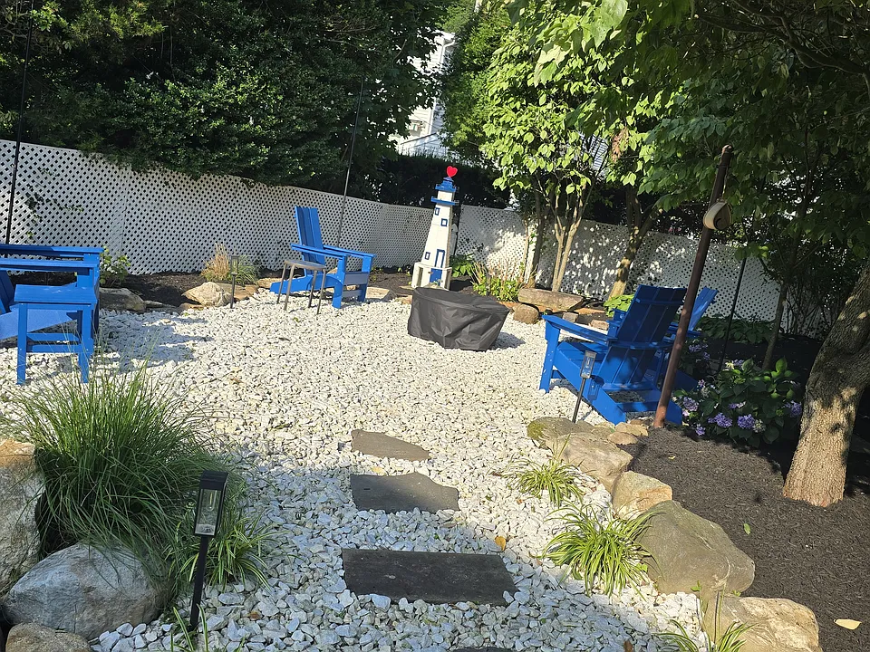 24 Kensico Knoll Pl N