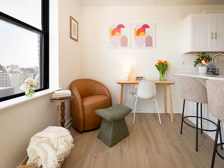 Dedicated workspace and reading nook