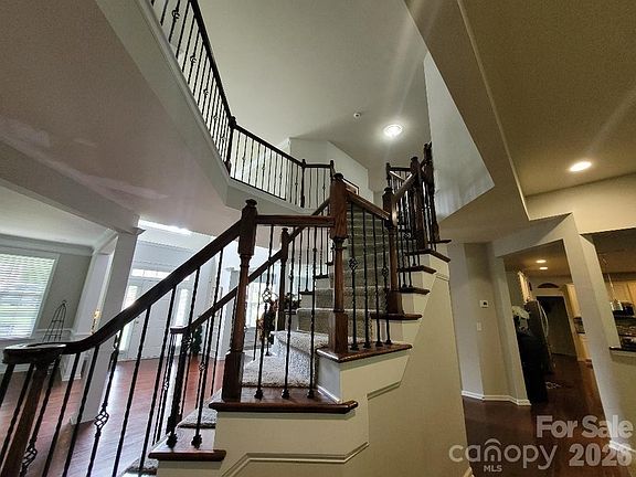 3rd image of 1261 Brough Hall Dr