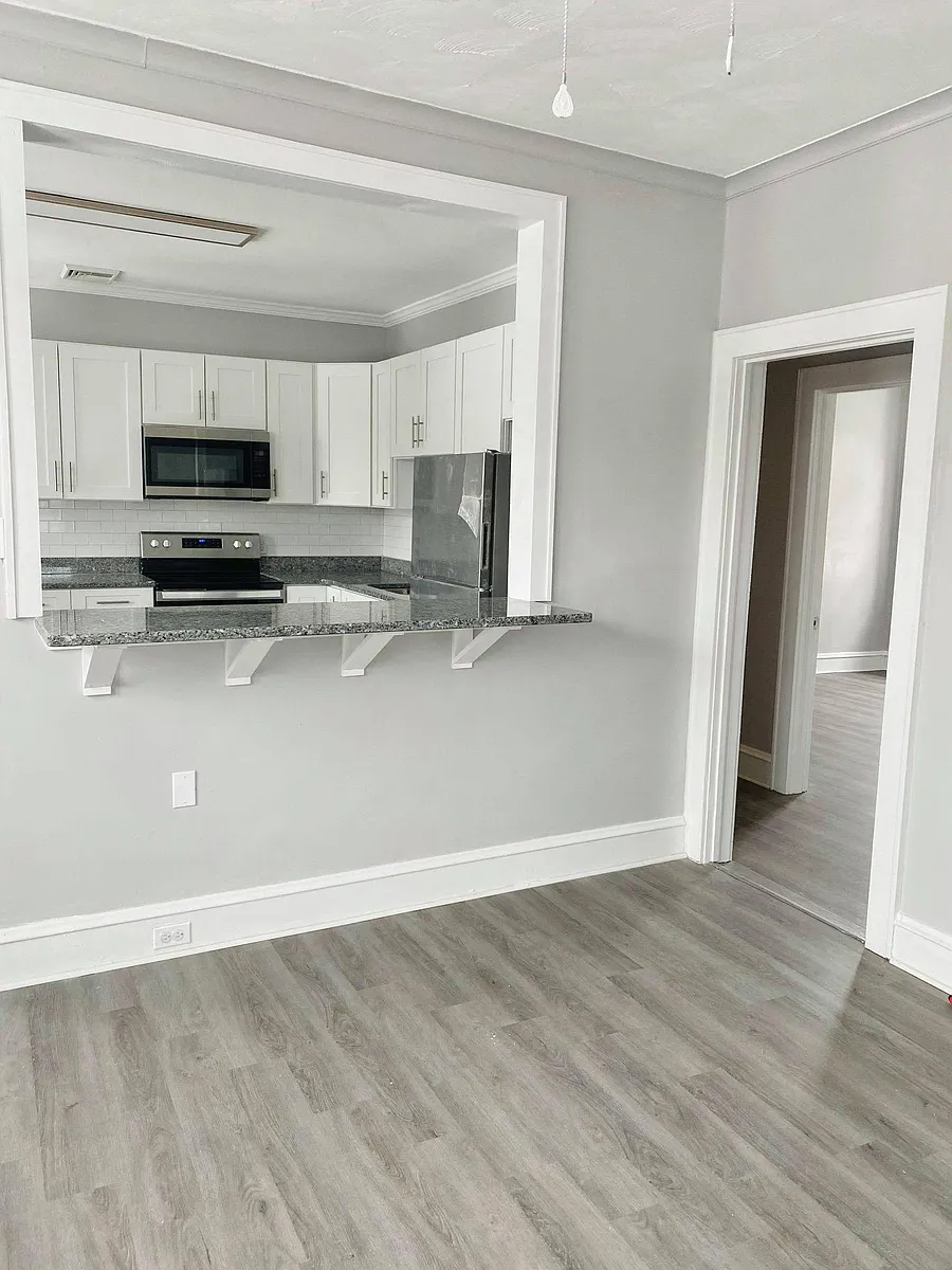Building Photo - 1210 Ash St #2