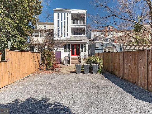5th image of 187 Duke Of Gloucester St APT 2