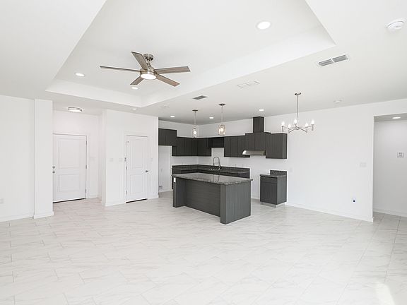 4th image of 1627 Doctora Eve Perez Ln