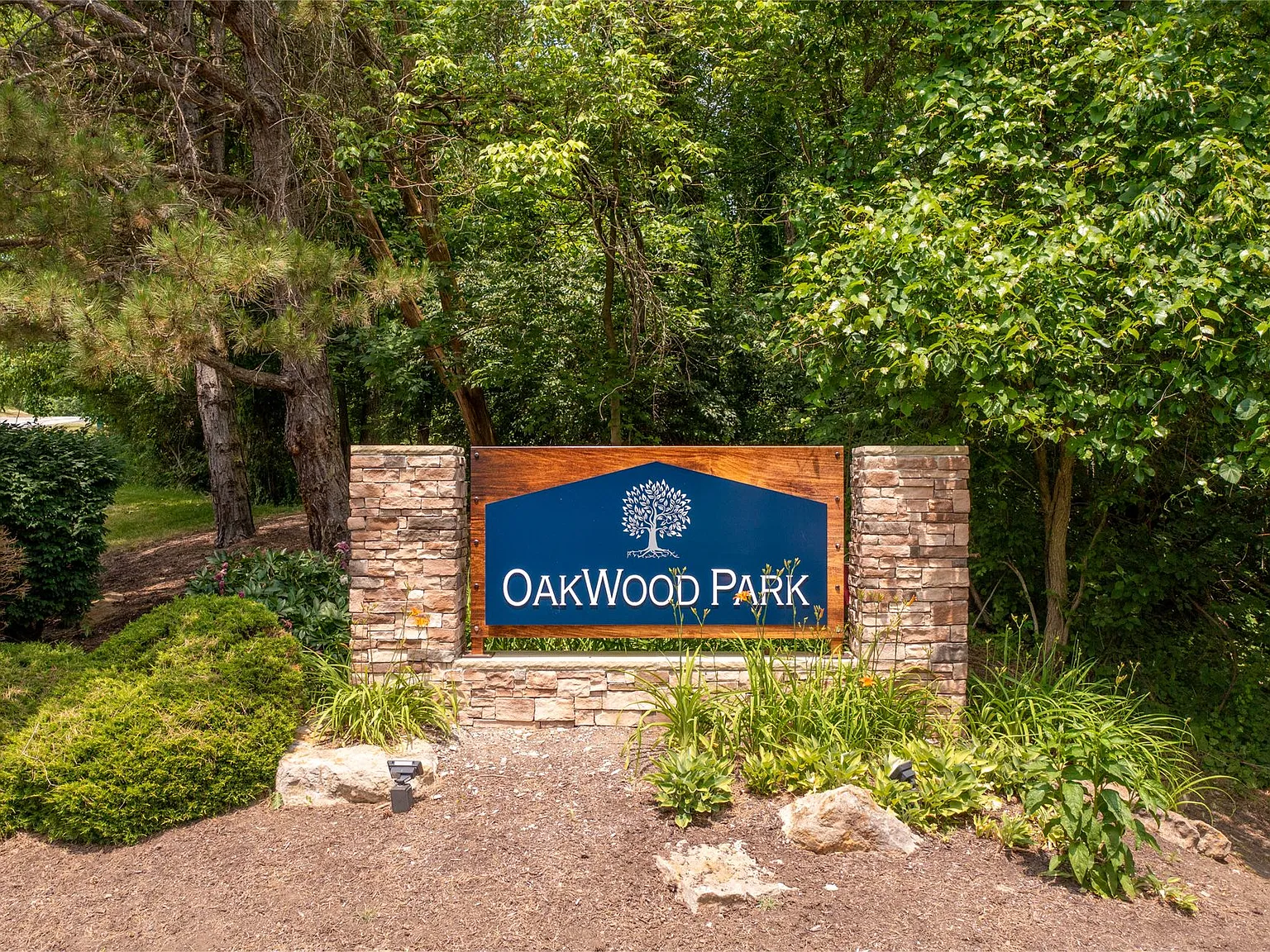 OakWood Park -- No up-front security deposit required! — Photo 1