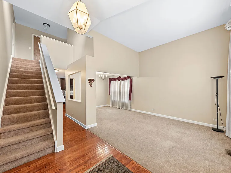 3202 Whitney Rd — Photo 6