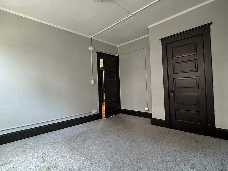 31 Chestnut St #C — Photo 5