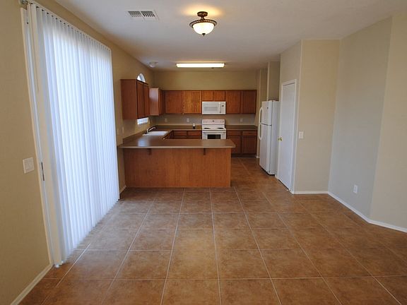 5th image of 40696 N Ancona Ct