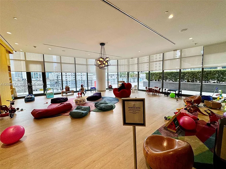55 SW 9th St #3201 — Photo 41