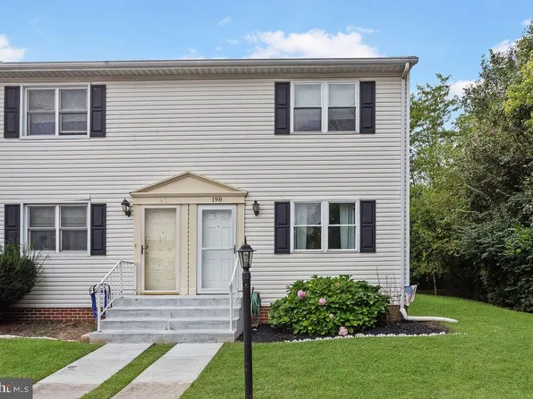 198 Center St, Hanover, PA 17331