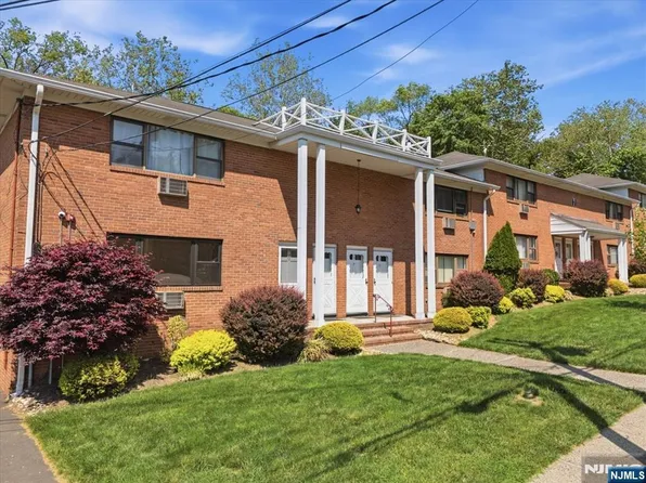 7 Colonial Dr #7L, Little Falls, NJ 07424