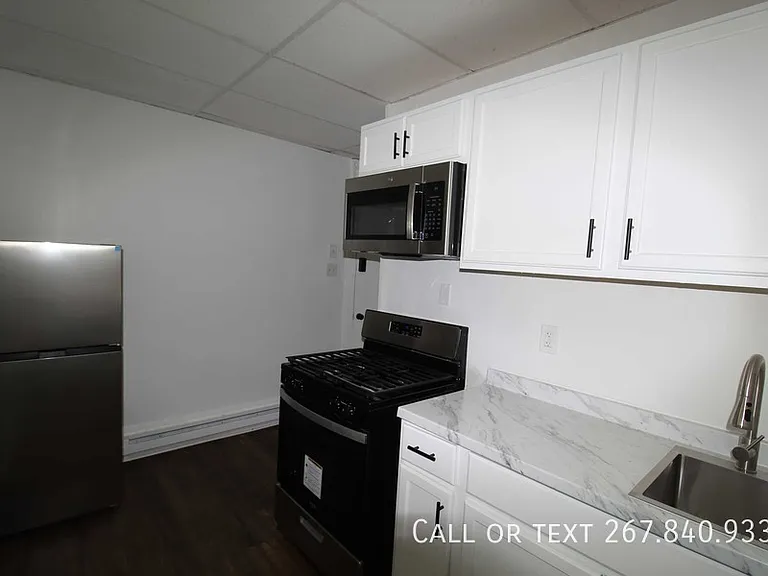 2119-2121 W 3rd St #2 — Photo 9