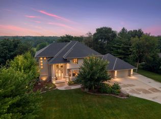 1017 Vista Ridge Ln, Shakopee, MN 55379