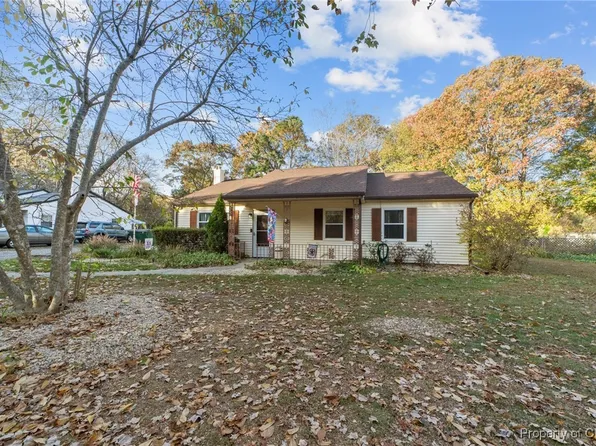 7177 Amherst Ln, Gloucester, VA 23061