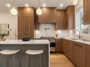 2049 E 4th Ave, Vancouver, BC V5N1J4