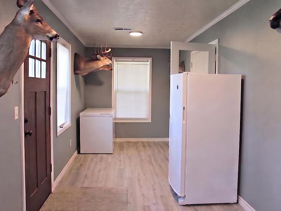 3rd image of 620 Bilby St