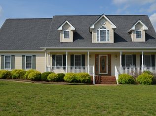 100 Windrow Ln, Fountain Inn, SC 29644