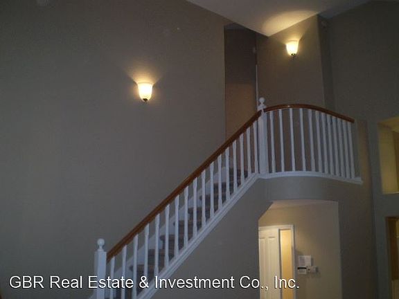 5th image of 5007 Foxboro Ct