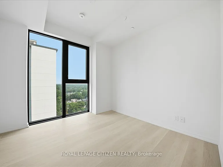 109 Erskine Ave #1602 — Photo 32