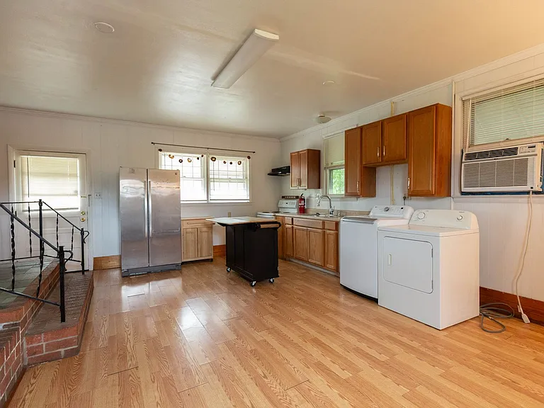 612 N Preston St #1 — Photo 3