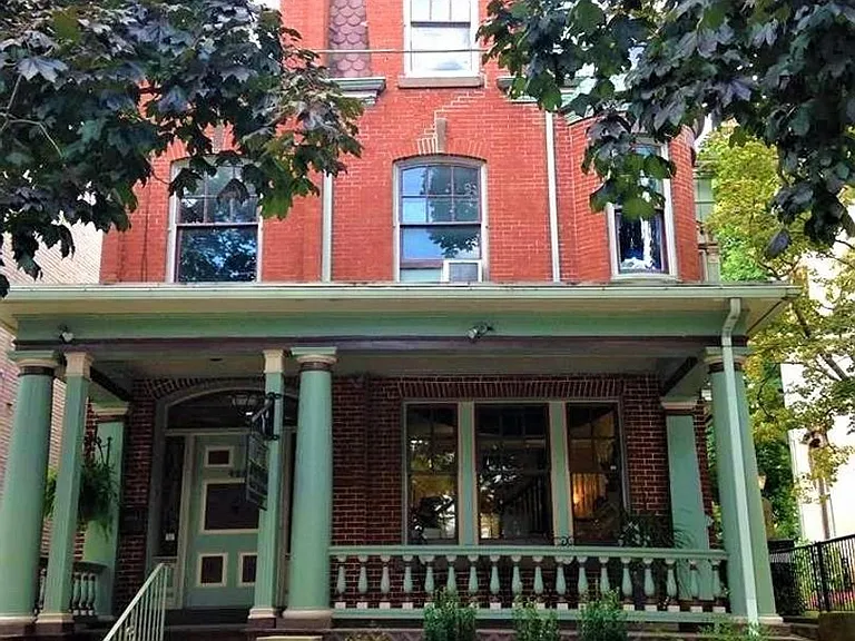 428 N Duke St — Photo 2