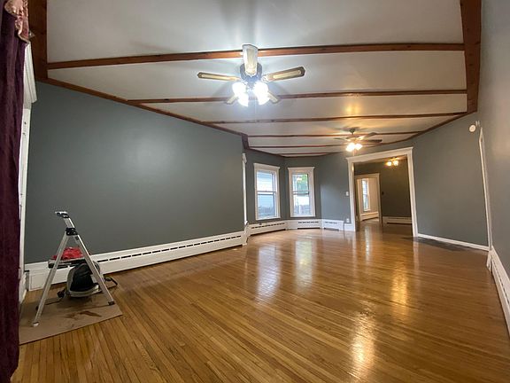 2nd image of 323 S Lasalle St #1F