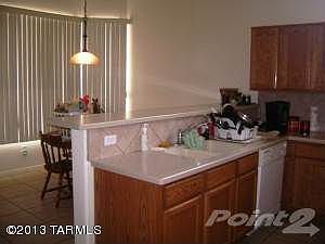 Deluxe Kitchen with Corian Countertops!