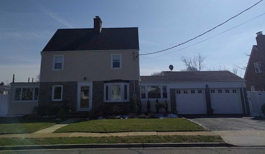 1st image of 72 New York Ave