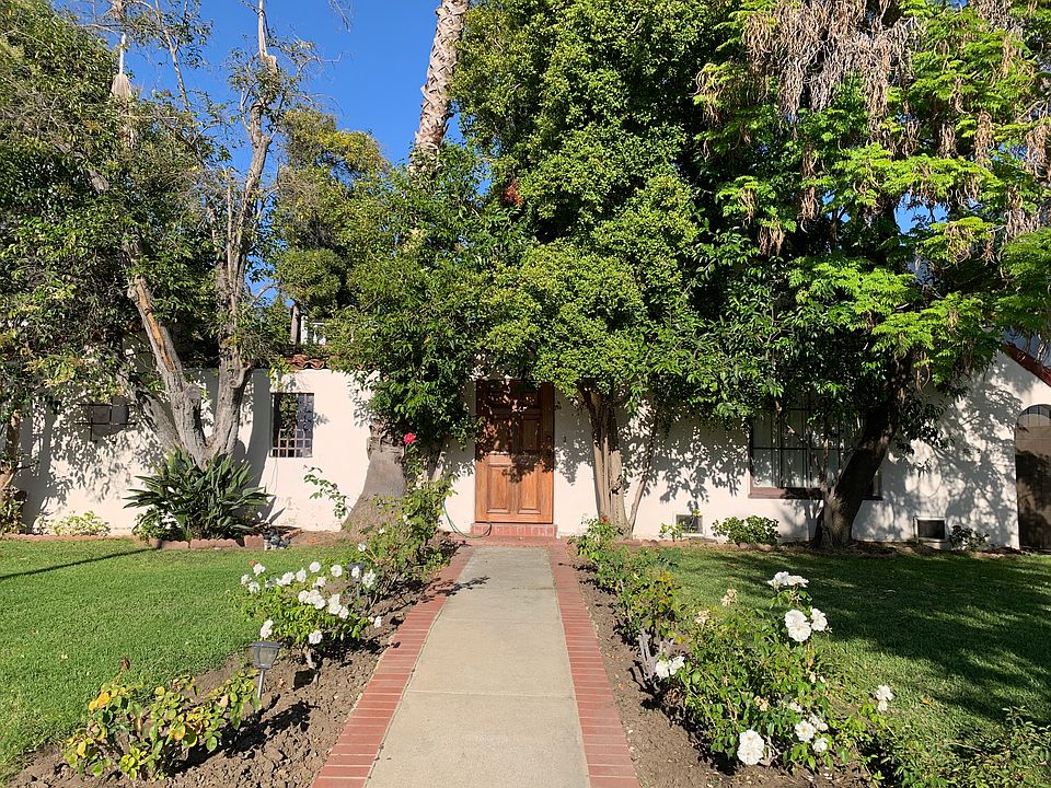 1st image of 114 N Elm Dr