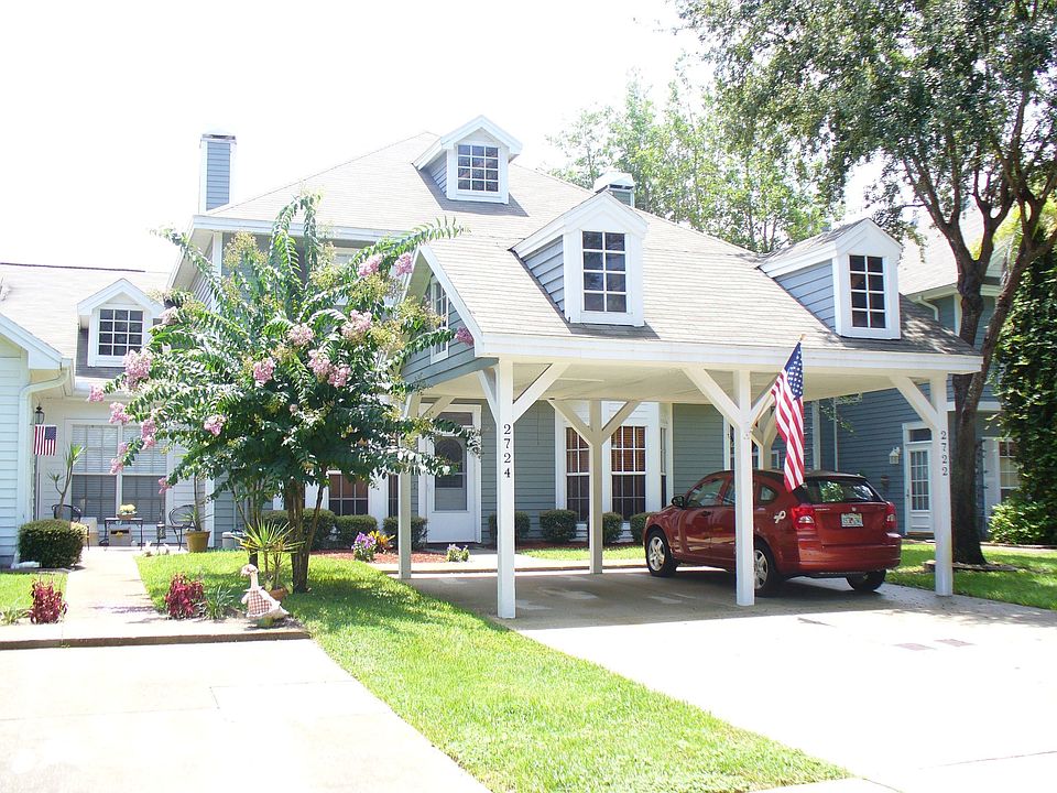 3 Bdrm, 2 Ba.Townhome w/carport
