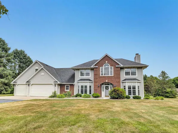 4721 Creek Valley Ln, Oneida, WI 54155
