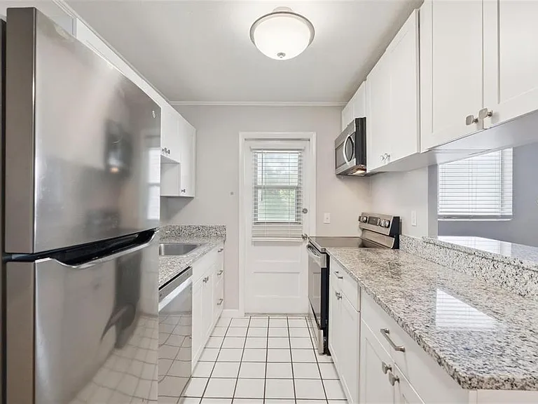 320 Lakeview St #213 — Photo 9