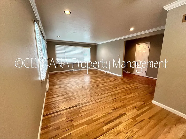 3410 Saint Ann St — Photo 3