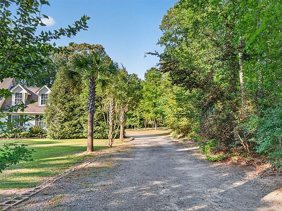 2nd image of 28 Santee Lakes Ct