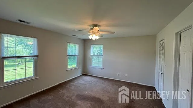 140 Wyndham Pl — Photo 17