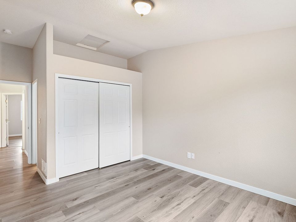 1st image of 332 Graceland Grv #330