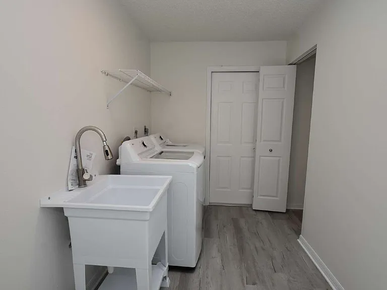33 Poinsettia Ln — Photo 44